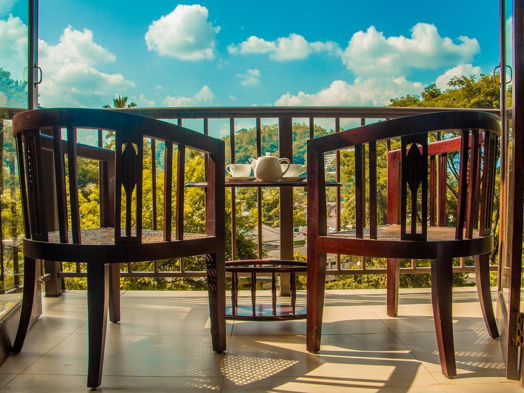 Aronka Homestay Kandy Exterior photo