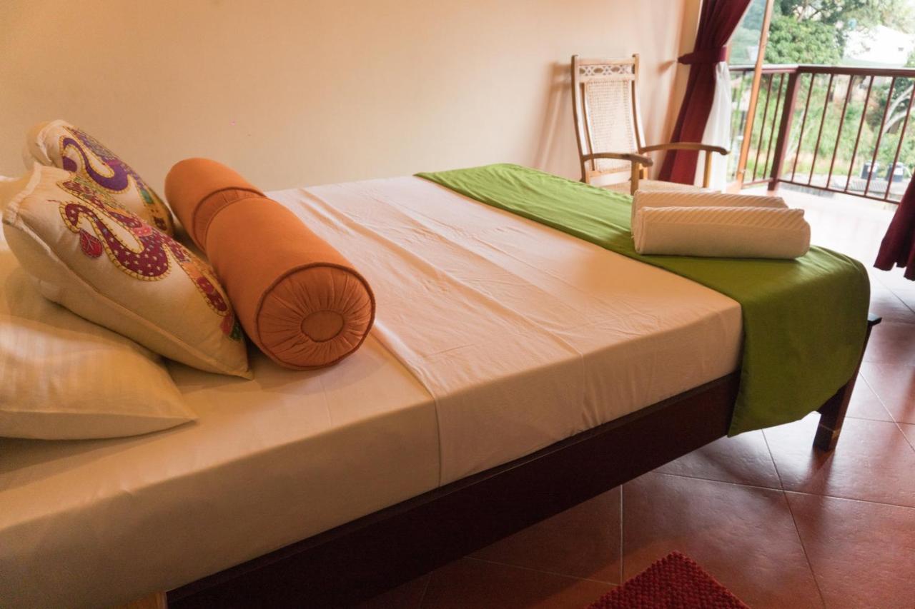 Aronka Homestay Kandy Exterior photo